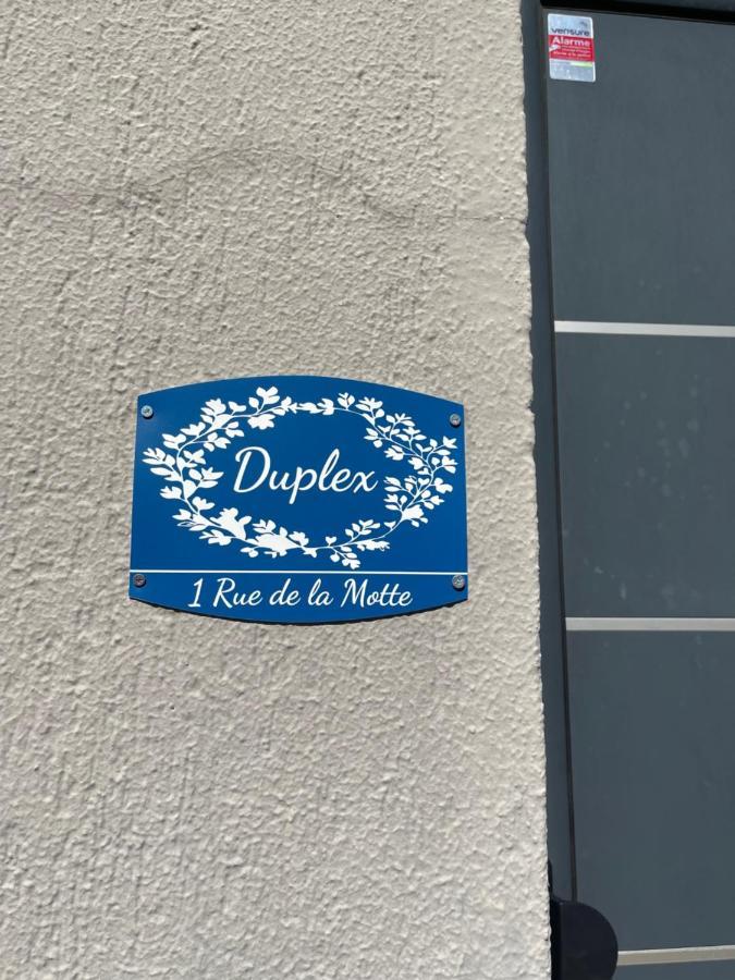 Duplex Apartamento Beaumont-sur-Sarthe Exterior foto